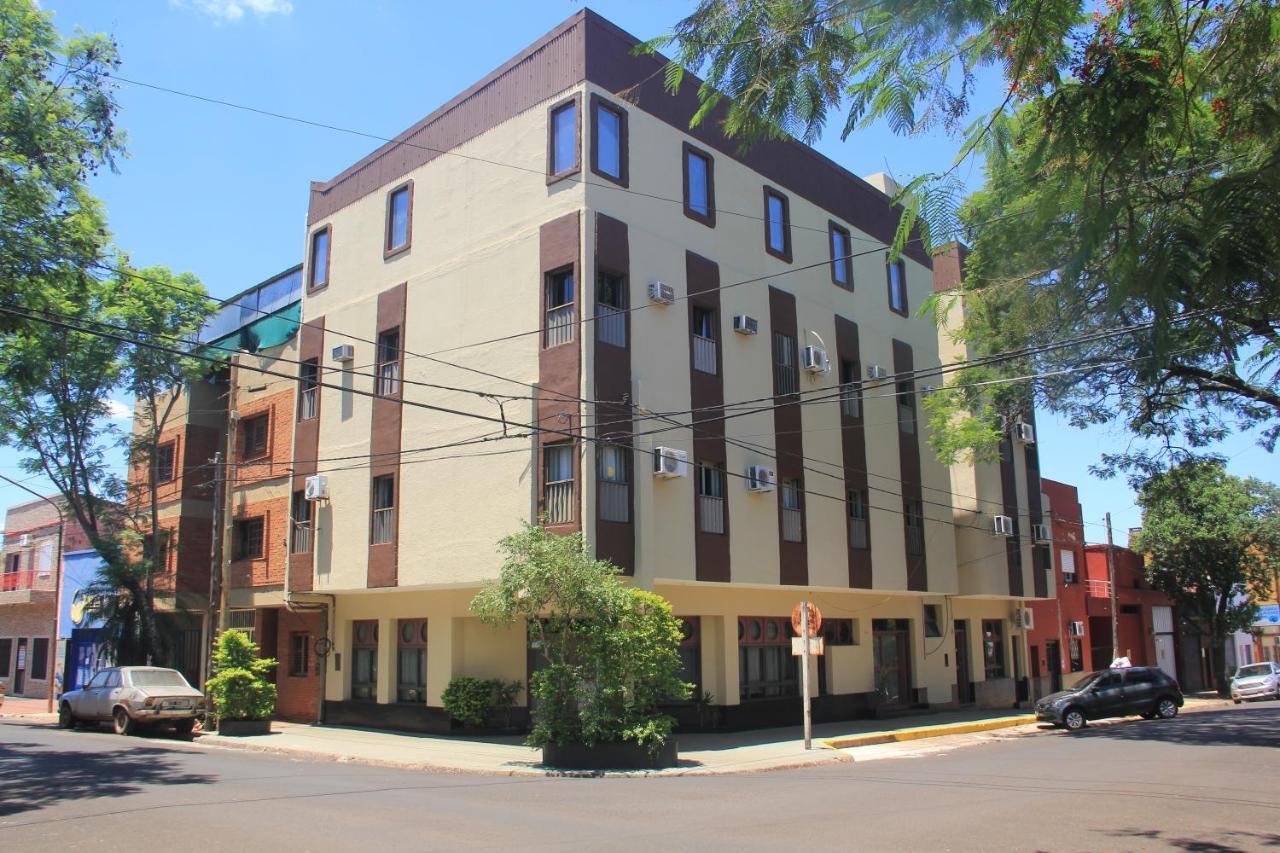Hotel Vanderloo Posadas Exterior photo